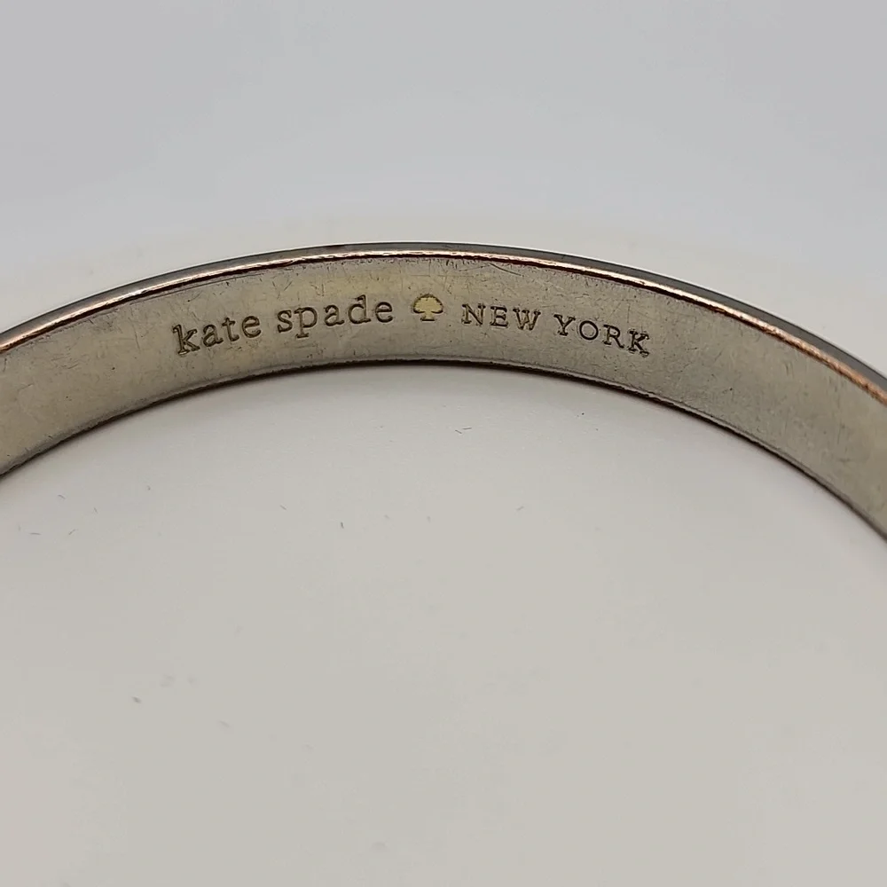 Kate Spade Approx 9 Inch Silver‎ Tone Bangle Bracelet "This Is The Year To..." - Picture 2 of 8